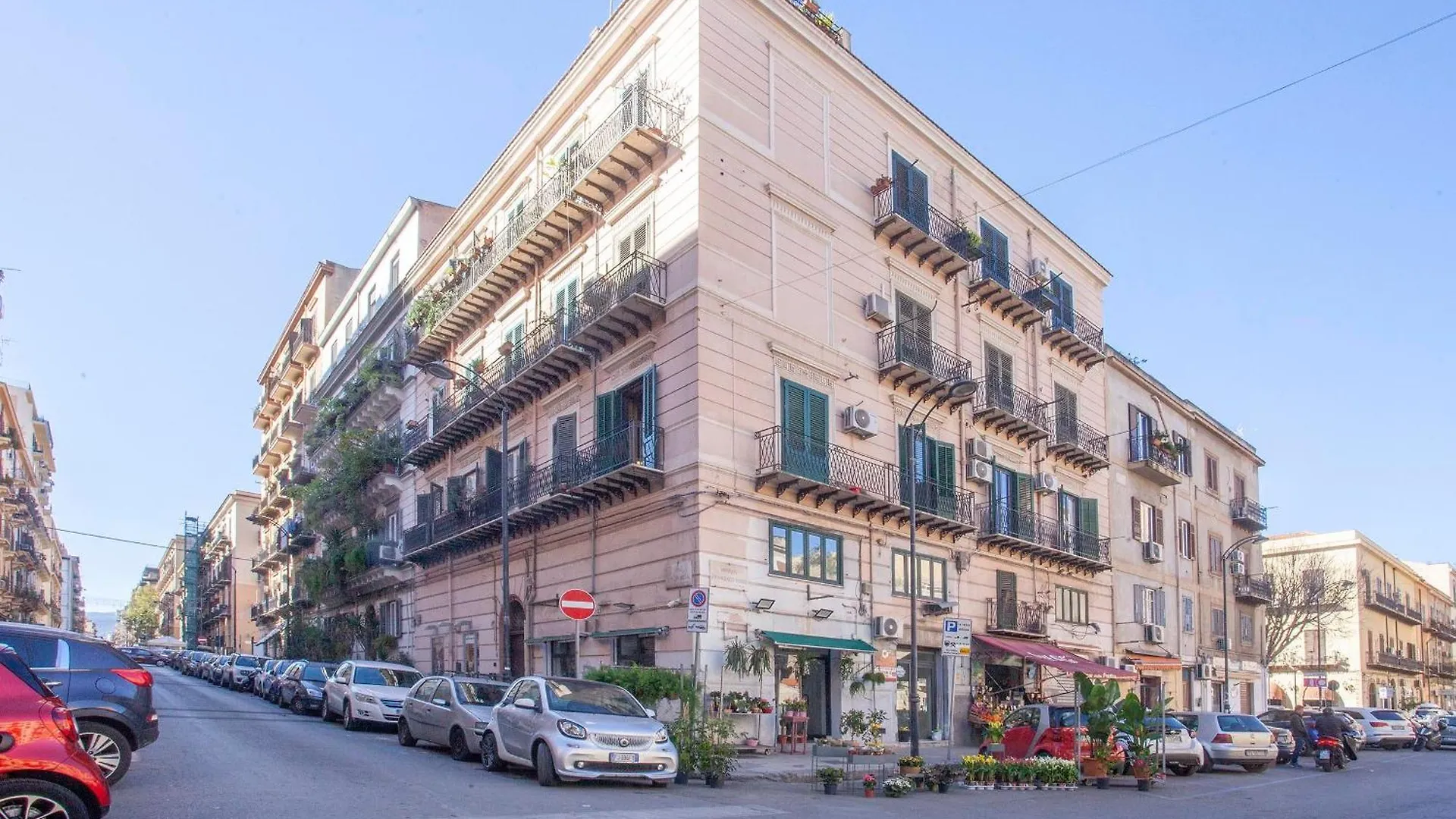 Sella Apartment Centro Storico Palermo 0*,